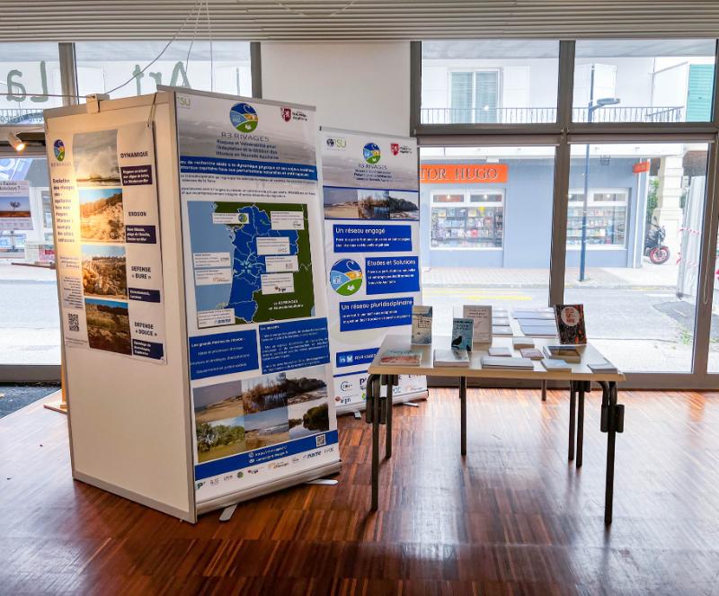 Stand RIVAGES exposition "Un bassin silencieux?"
